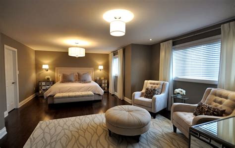 Modern furniture in this bedroom makes it looks elegant. Comfortable And Modern Bedroom Chairs