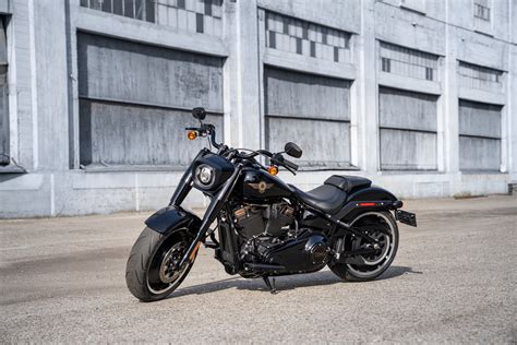 Offer availability limited to first 200 eligible participants per participating ev dealership. Harley-Davidson Fat Boy 30th Anniversary Limited Edition