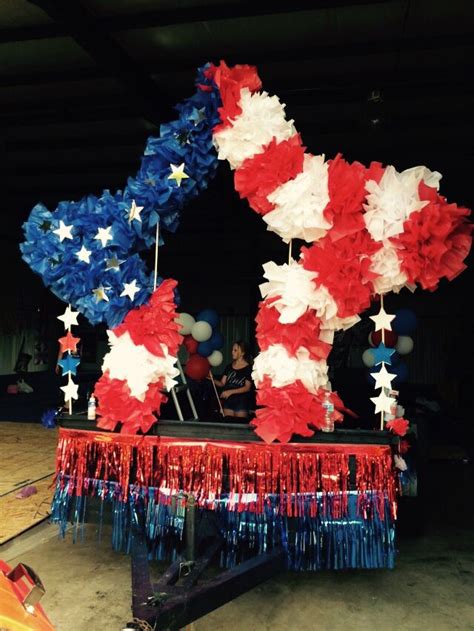 4th Of July Float Made From Chicken Wire And Tissue Merica