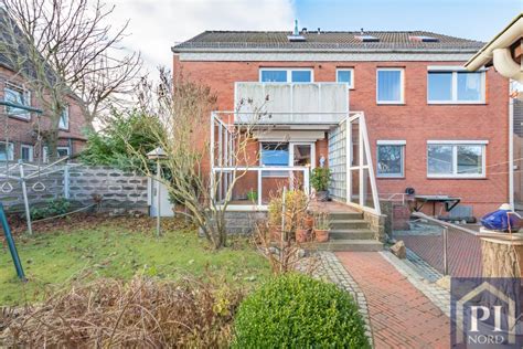 3 zimmer, küche, bad, eigener gartenanteil mit terrasse und balkon in saniertem altbau von 1909. Einfamilienhaus in Kiel, m²