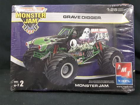 Amt Grave Digger Monster Jam Model Kit Unbuilt In Box