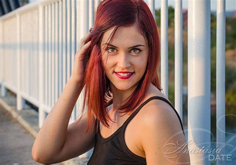 Serbian Romantic Dating Partner Vesna From Nis 27 Yo Hair Color Red