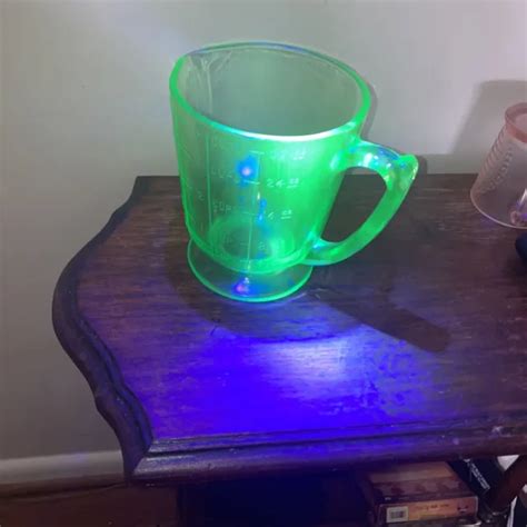 VINTAGE URANIUM GREEN Depression Vaseline Glass Cup QT Measuring Cup