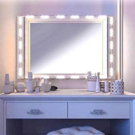 When choosing a vanity mirror, choose one that's functional and fabulous. This versatile LED module adopts a high color rendering ...