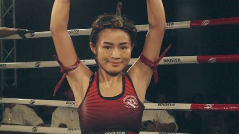 Beautiful Yet Deadly All Girls Muay Thai Card At Mbk Fight Night In Bangkok Thailand Youtube