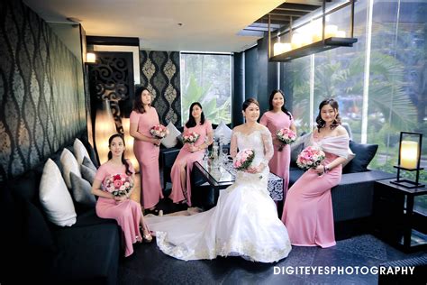 Bride And Bridesmaids Pictorial At Sulo Riviera Hotel Brides And