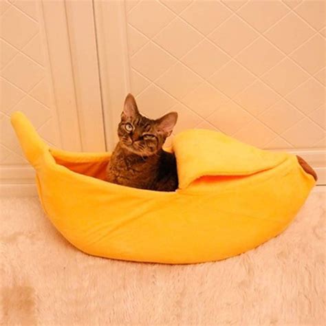 I suppose it also makes a decent dog bed, and not just for small dogs. Banana Shaped Bed Is The Perfect Hideaway For Pets To ...