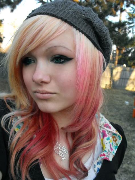 Chic Fashion Emo Girls Hairstyles In Red