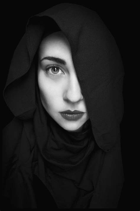 25fantastic Black And White Portrait Photography Gallery And Ideas