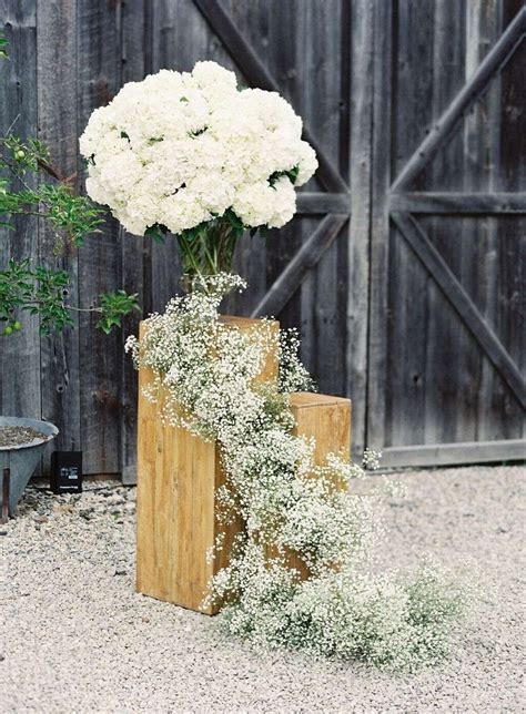 42 Stunning Altar And Aisle Decorations To Inspire Your Own Wedding