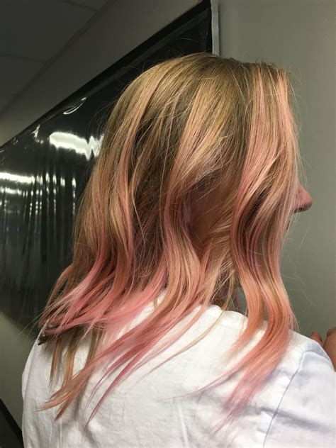 Strawberry Blonde Pink Highlights Hair Color Strawberry Blonde Blonde With Pink