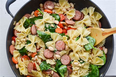 It's perfect for busy evenings when there is a lot going on. Rachel Schultz: SMOKED SAUSAGE & SPINACH PASTA