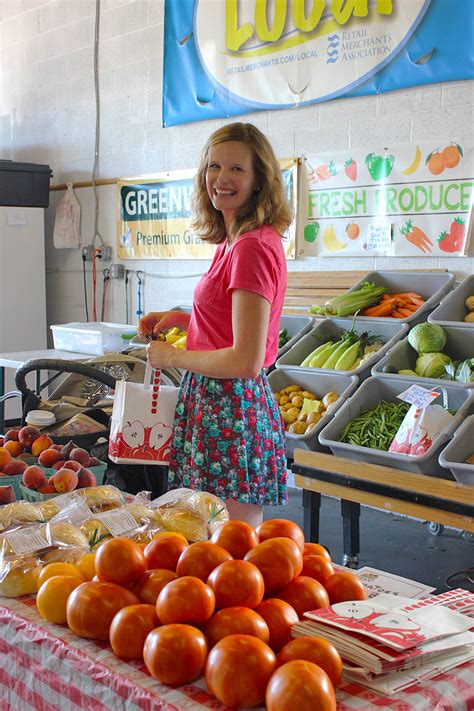 5 Reasons To Shop Your Local Farmer's Market