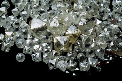 Weird Form Of Carbon Acts As Reversible Diamond—a First