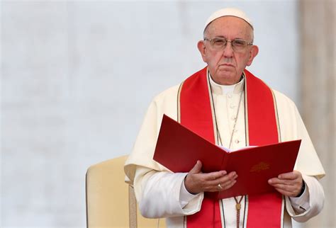 Papa Francisco Se Refiere A Las Personas Que Van A Misa Y Luego Odian Rcn Radio
