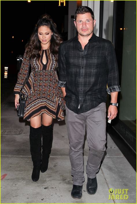 Nick Lachey And Pregnant Wife Vanessa Hold Hands For Date Night At La S New Hotspot Photo