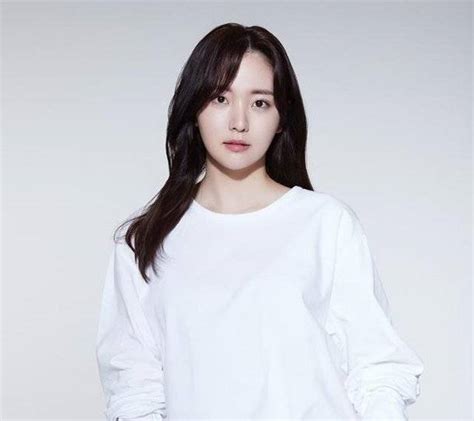 Kim Chae Eun To Star In Drama Stage 2021 Proxy Emotion Hancinema