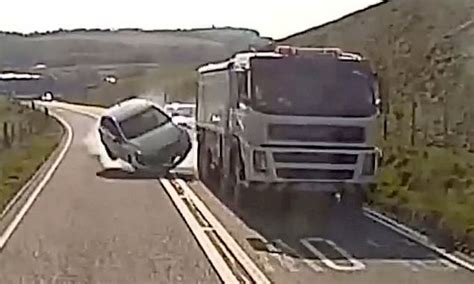 Shocking Moment Driver Smashes Into Back Of Lorry After Trying To Overtake Three Vehicles