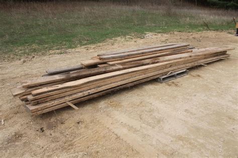 Pallet Lot Of Rough Sawn Oak Lumber Spencer Sales