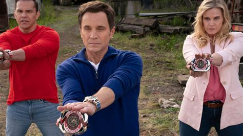 Mighty Morphin Power Rangers Once And Always Special Brings Back Early Cast