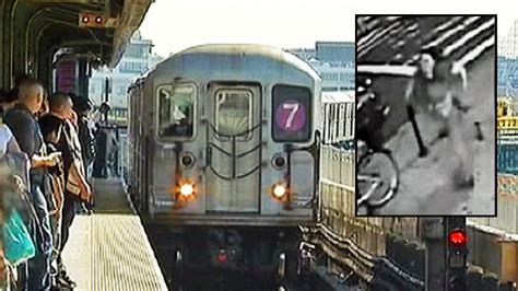 Nyc Man Pushed To Death On Subway Tracks Nbc Chicago
