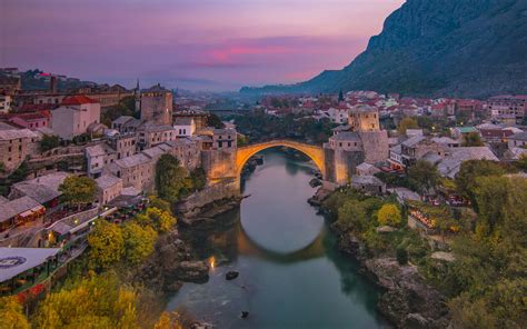 Free Download Hd Wallpaper Old Bridge And The City Of Mostar Bosnia