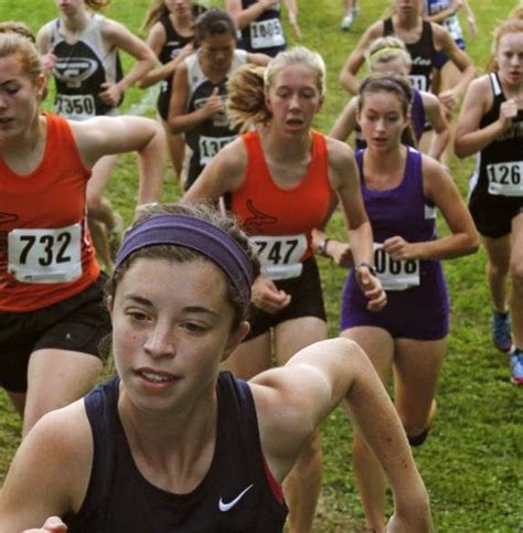 Who Is The Favorite To Win Girls Cross Country Runner Of The Year Award