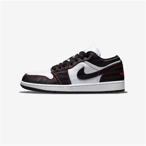 Titolo Shop Wmns Air Jordan 1 Low Se Utility Here At Titolo