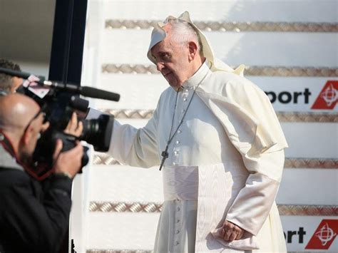 In Pictures Pope Francis Touches Down For Visit To Ireland Guernsey Press
