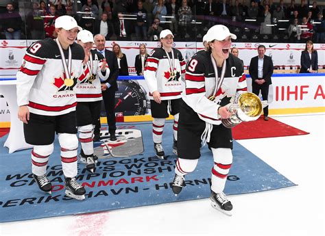 iihf gallery united states vs canada final 2022 iihf ice hockey women s world championship
