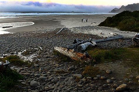 Roads End Area W Driftwood And A Kind Of Secret Bay Lincoln City Oregon Virtual Tour