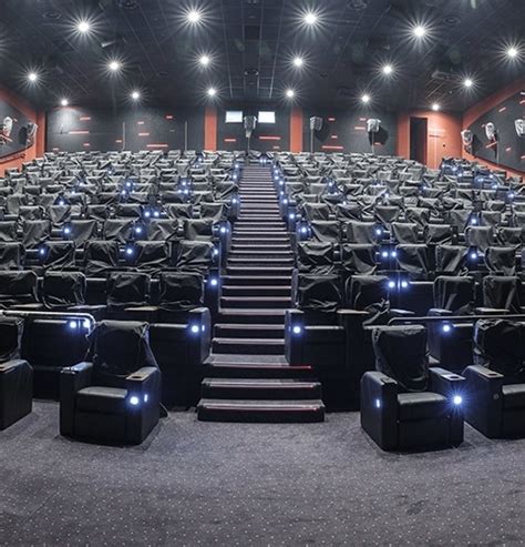 Golden screen cinemas sdn bhd (gsc), malaysia's largest cinema exhibitor with over 40% market share, is a wholly owned subsidiary of ppb group (a member of the. CBNME | Site Visit: VOX Cinemas, The Palm Jumeirah ...