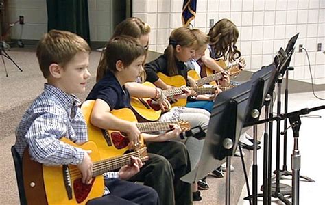 לימודי גיטרה בראשון לציון In The Mood בית ספר למוסיקה