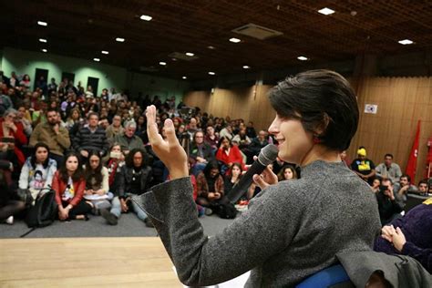 Manuela d Ávila defende desenvolvimento com inclusão das mulheres PCdoB