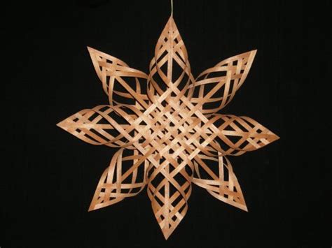 Carolina Snowflake Cherry Wood 13 Inches Across Basket Weaving