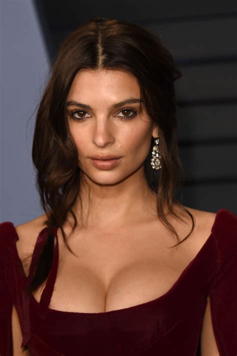 Also, visitors who wishes to meet malaysian government agencies or private sectors can also do so during the fair as most of agencies will be there during the fair. EMILY RATAJKOWSKI at 2018 Vanity Fair Oscar Party in ...
