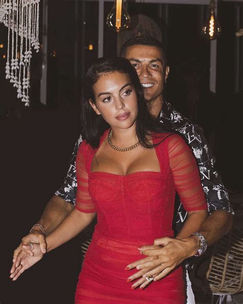 Unmissable Pictures Of Cristiano Ronaldos Girlfriend Georgina Rodriguez Photogallery Etimes