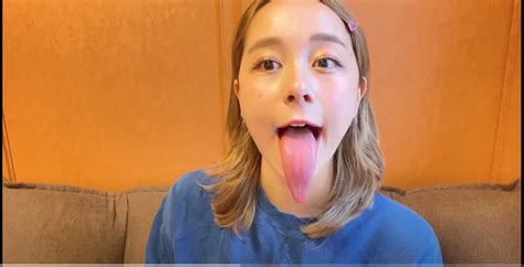 harajuku x cdmx owner of ridiculously long tongue is also a former idol does cool tongue tricks