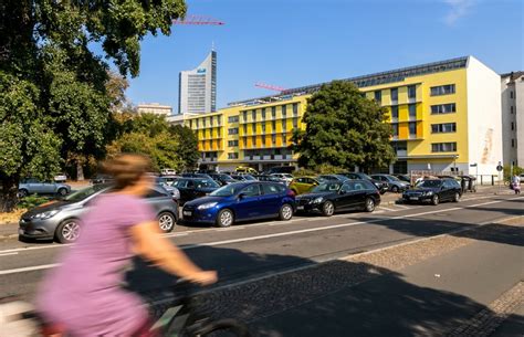 Der vater ist zunächst als arbeiter in verschiedenen tätigkeiten beschäftigt. Pflegeheime - Johann Hinrich Wichern