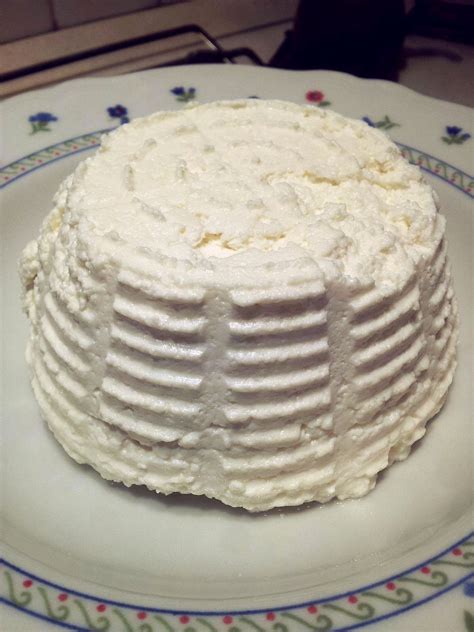 Come Preparare La Ricotta Fatta In Casa Pizza E Impasti