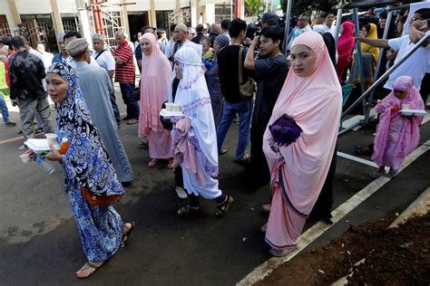 Philippines Islamists Forcing Female Captives Into Sex Slavery In Marawi