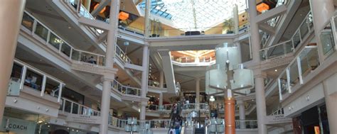 Chickona: Shopping Mall Vienna Near Me