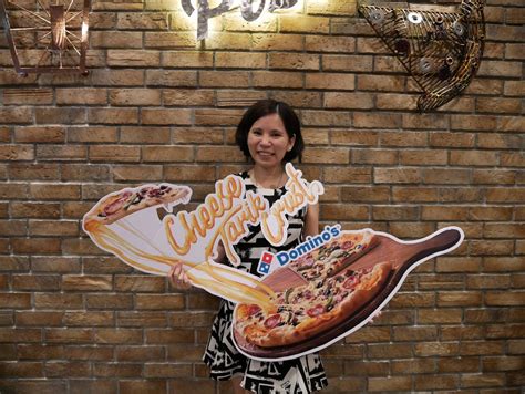 Domino's has many options suitable for vegetarians on its menu. Tariklah Puas-Puas With The New Domino's Cheese Tarik ...