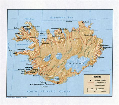 Крупномасштабная политическая карта Исландии с рельефом дорогами и