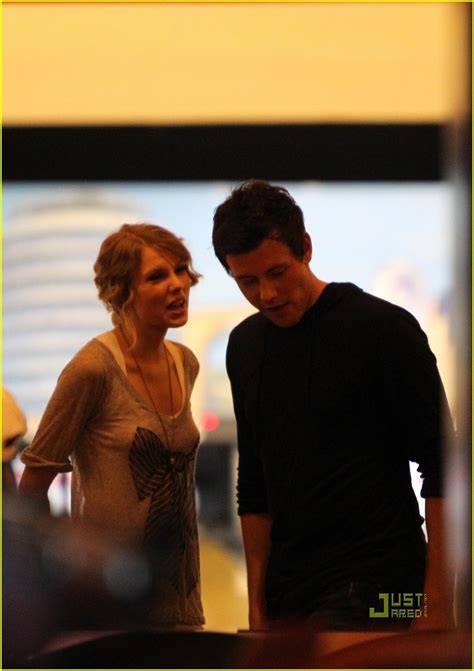 Taylor Swift And Cory Monteith Hug It Out Photo 2437009 Cory Monteith Taylor Swift Photos