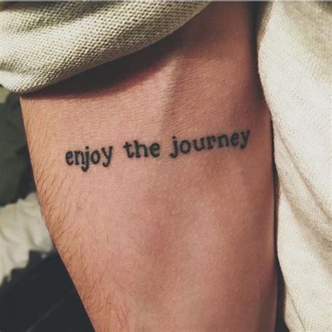 Tatuagens Masculinas De Frases Ideias Para Se Inspirar