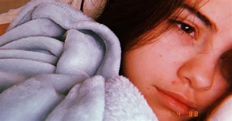 Selena Gomez Shares New Makeup Free Selfie On Ig Me All The Time