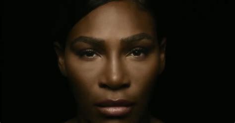 El Video De Serena Williams En Topless Para Una Campaña Contra El Cáncer Que Causa Furor En Las