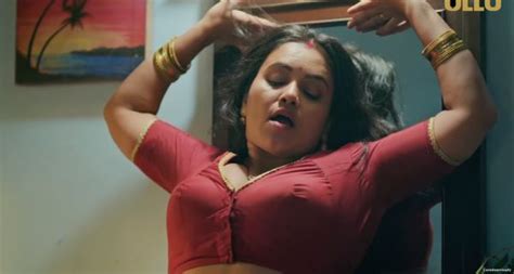 priya gamre flashes her sexy red blouse on matki priya gamre indian celebs wallpapers and