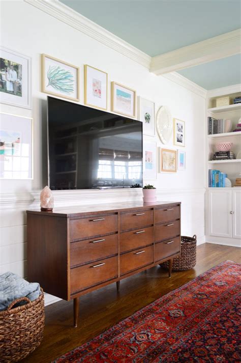 How To Create A Tv Gallery Wall Young House Love Bloglovin